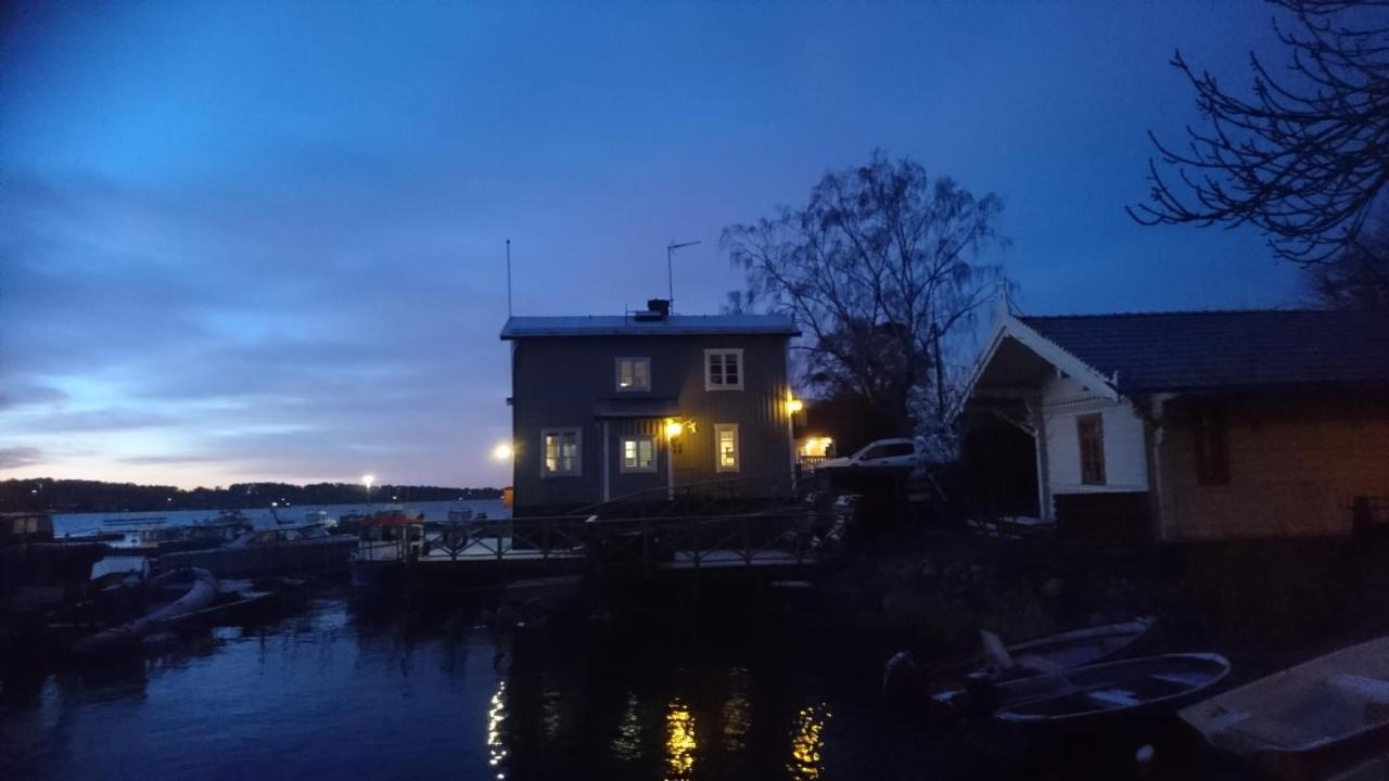 Vandrarhemmet Lotsen Dalarö Eksteriør bilde